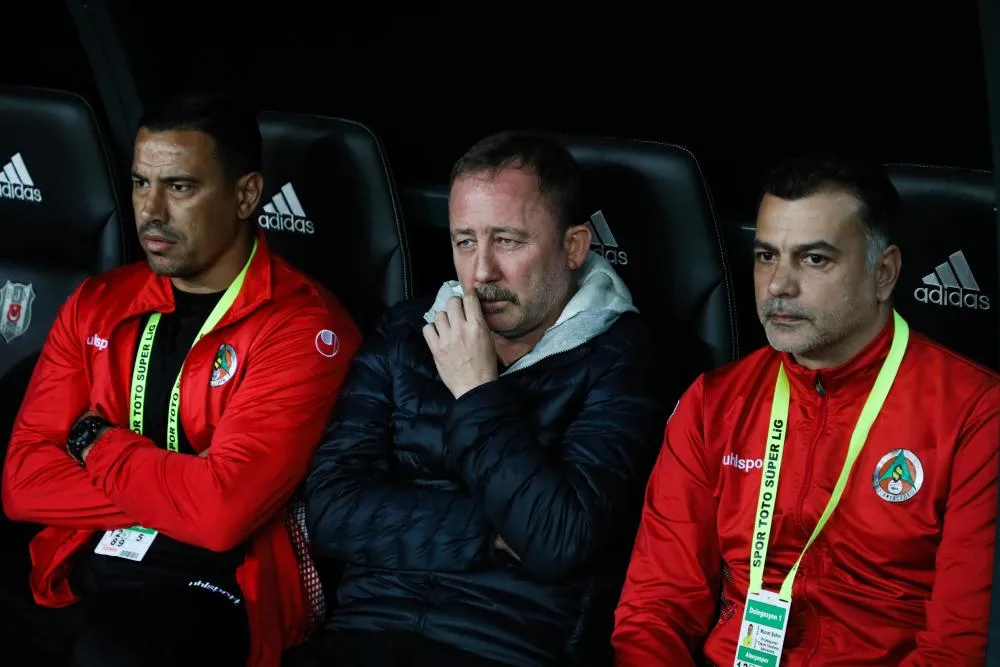 Sergen Yalçın est le nouvel entraîneur du Beşiktaş