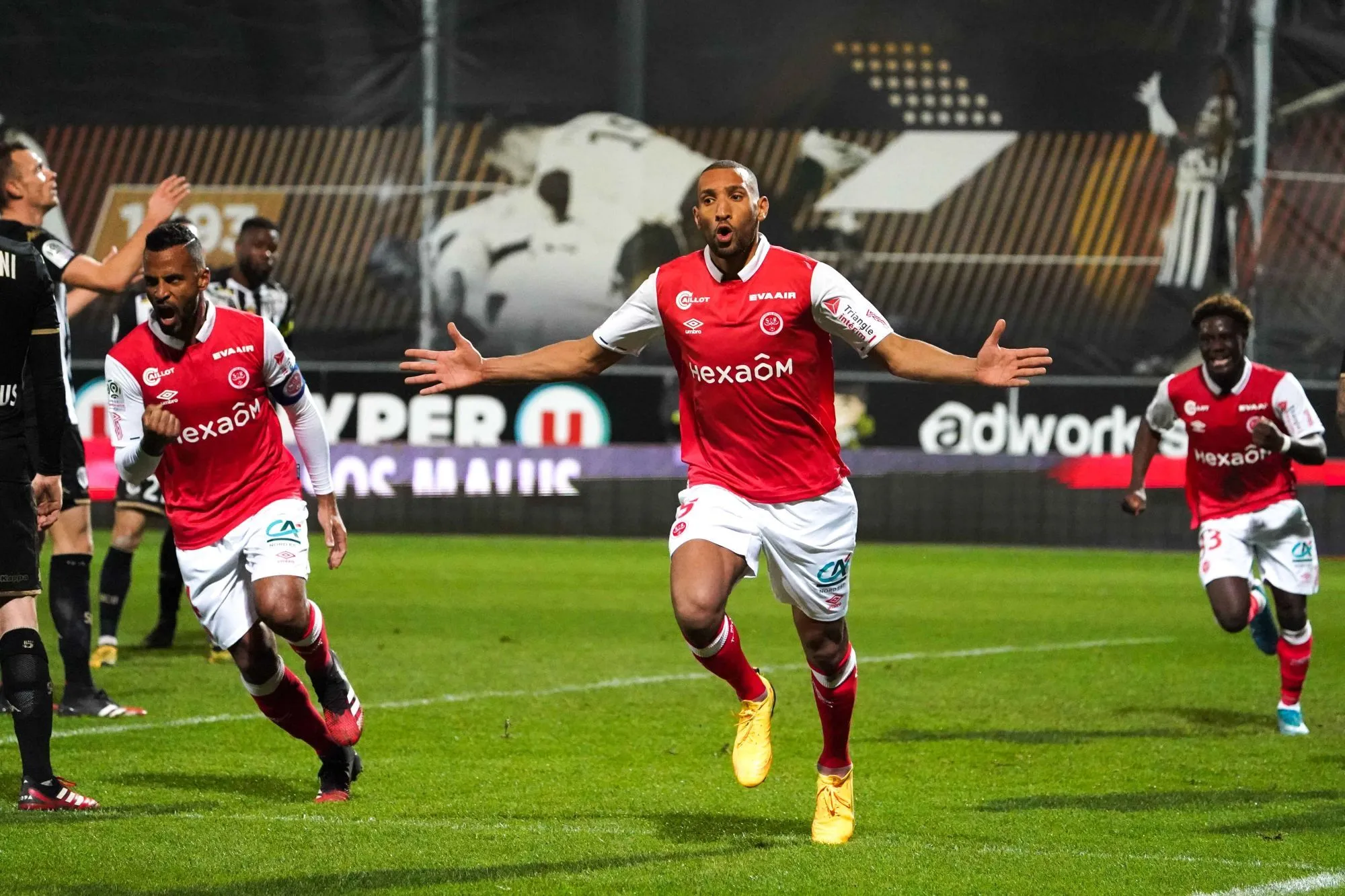 Reims annonce la prolongation d&rsquo;Abdelhamid façon Uno
