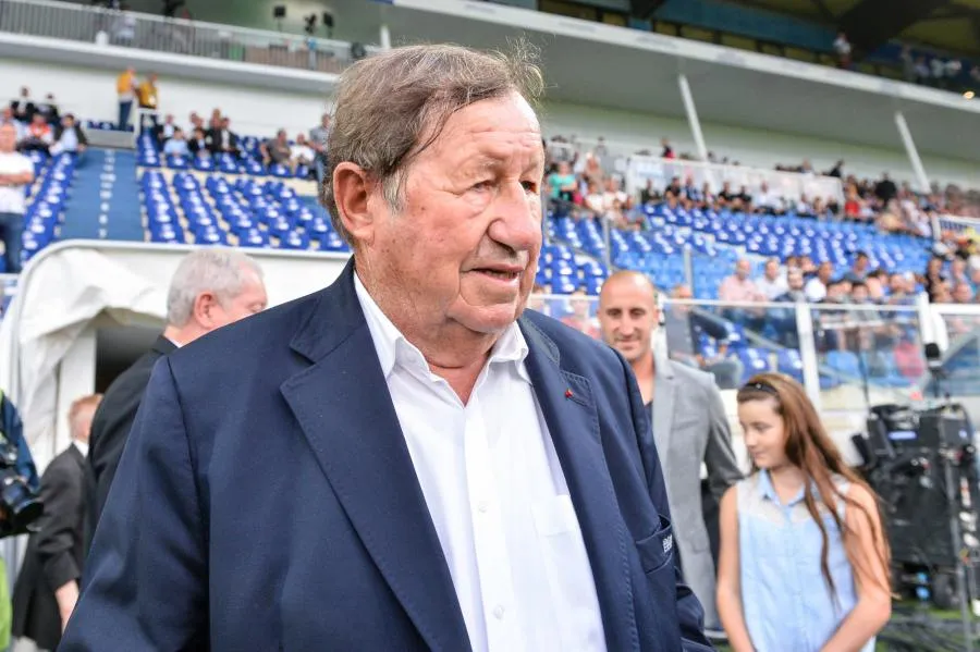 Bientôt une tribune Guy Roux à Auxerre ?