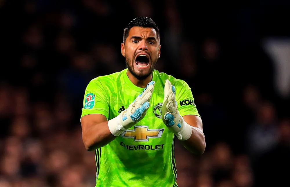 Sergio Romero sort indemne d’un spectaculaire accident de voiture