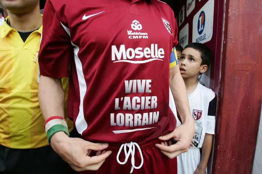 Il achète une collection de 400 maillots du FC Metz pour 50 000 euros