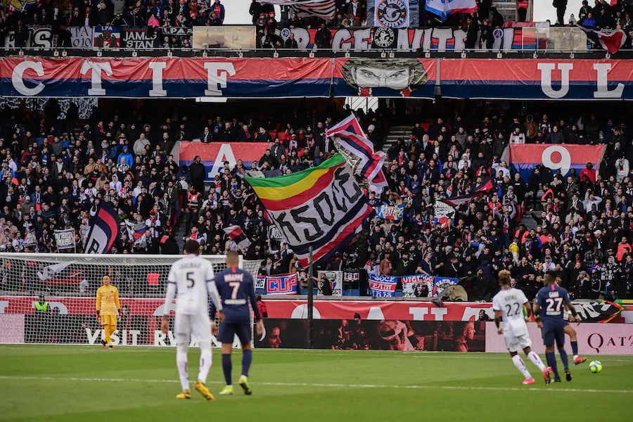 Le PSG désinfecte le Parc des Princes pour accueillir Dortmund