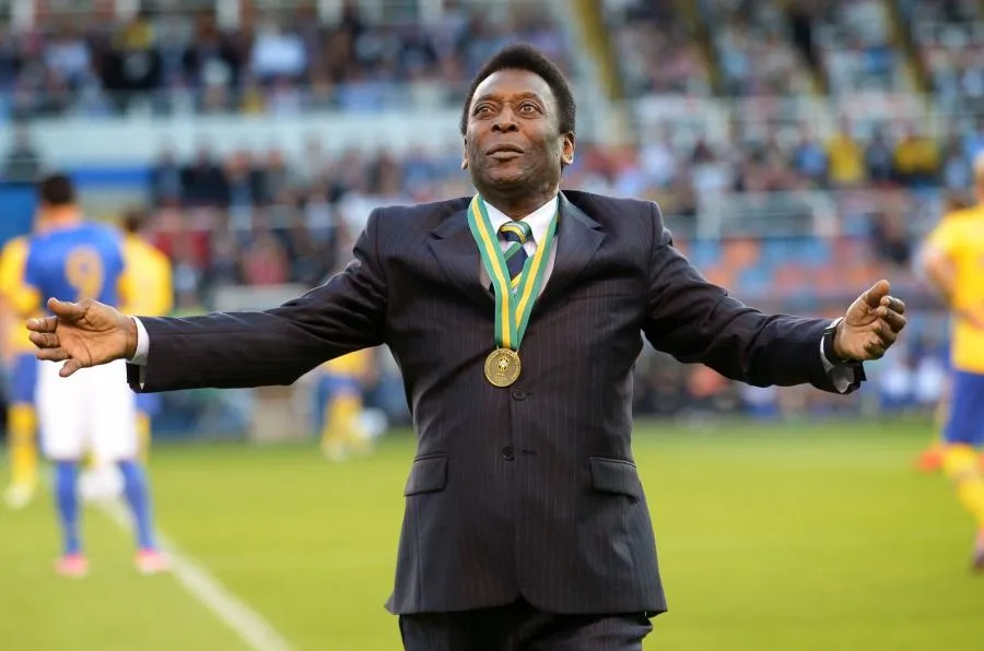 Une statue de Pelé pour célébrer les 50 ans du sacre brésilien au Mondial 1970