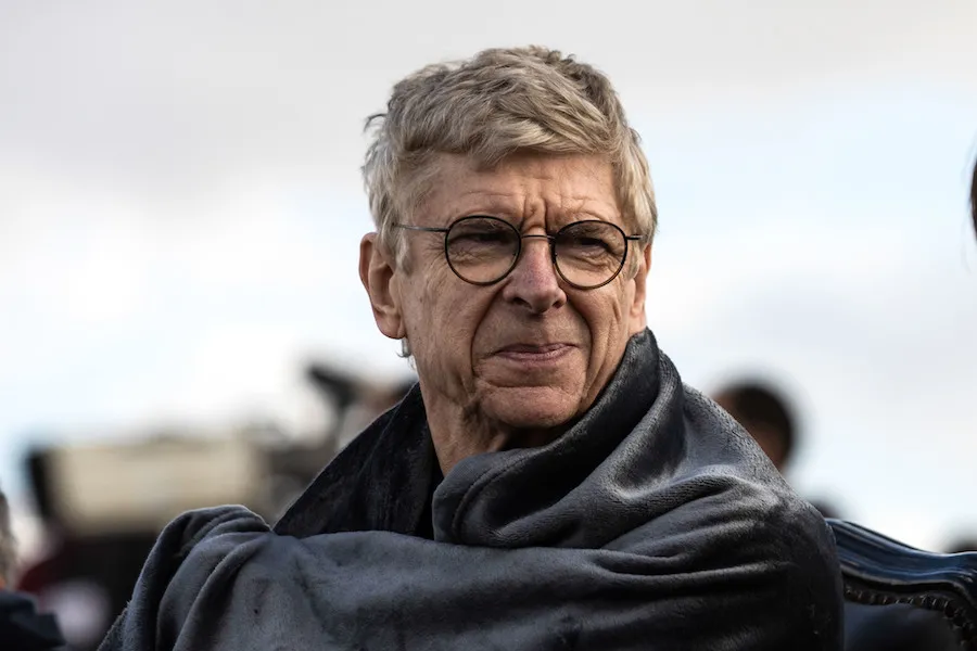 Arsène Wenger : « On doit trouver un moyen de terminer la saison de Premier League »