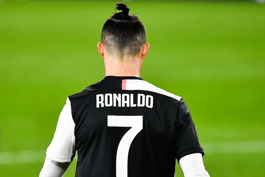 CR7 amoureux de lui-même dans une publicité de sous-vêtements