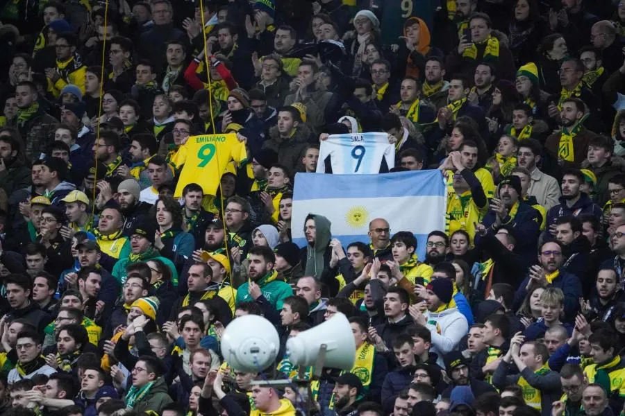 En Argentine, un maillot à la FC Nantes pour rendre hommage à Sala