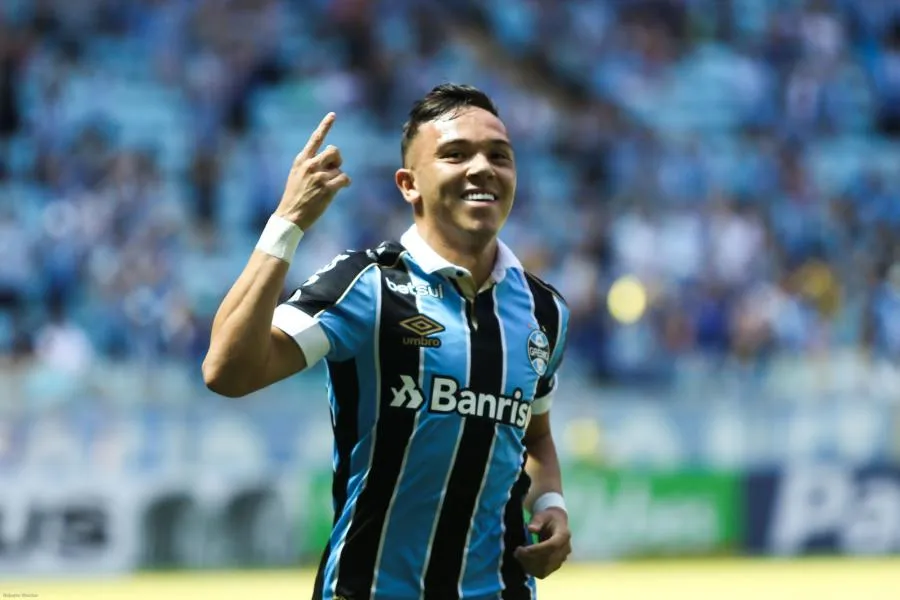 Le derby de Porto Alegre se termine avec huit cartons rouges