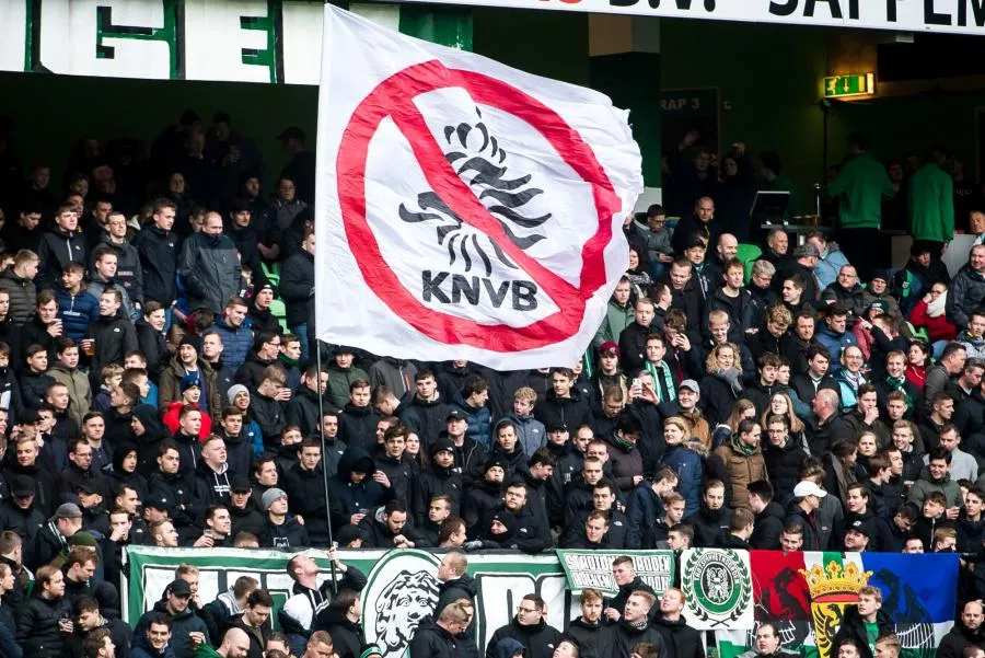 Pas de foot aux Pays-Bas jusqu’au 1er septembre ?
