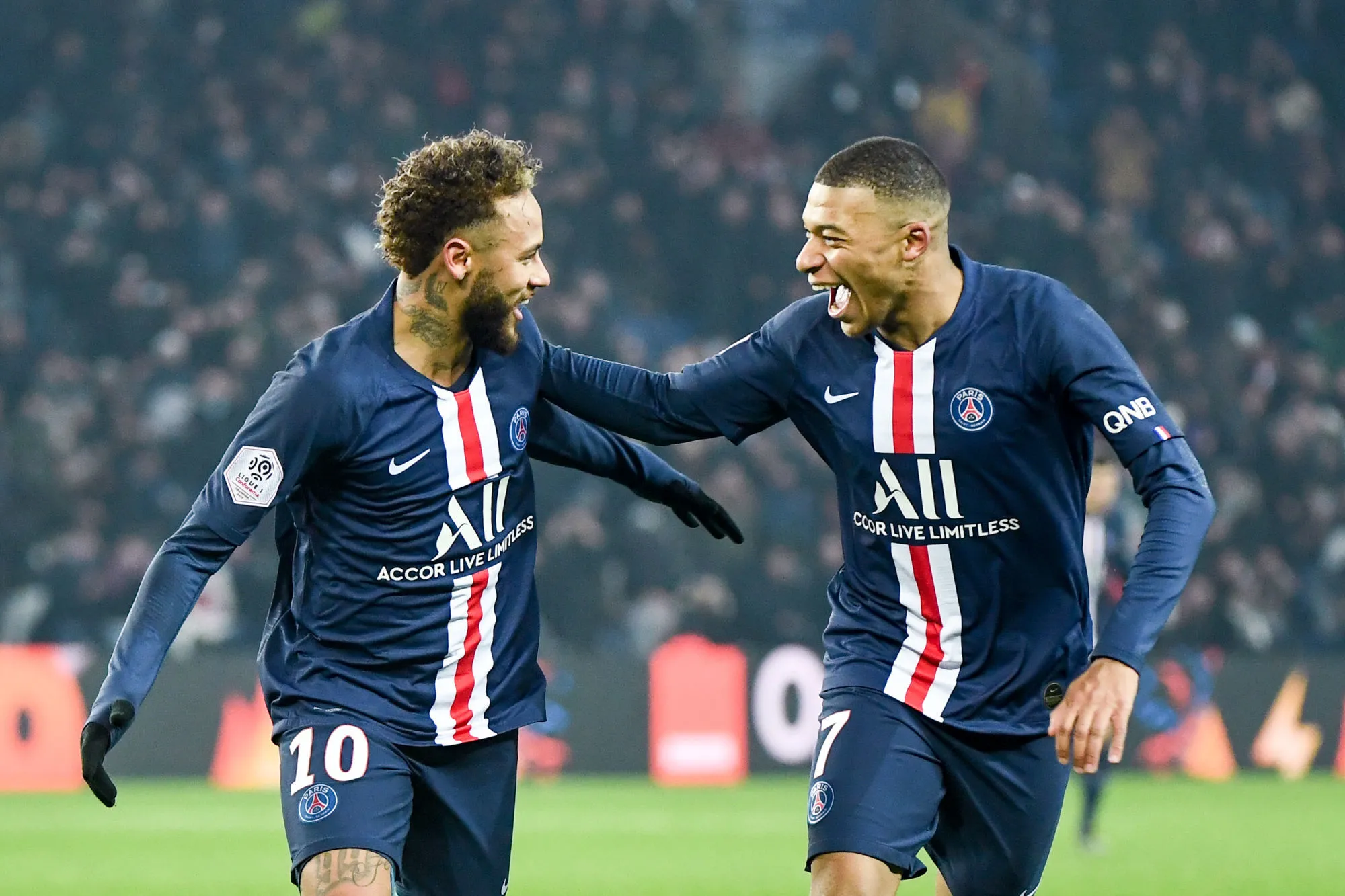 « Les rumeurs de transferts de Neymar et Mbappé cet été me font rire »