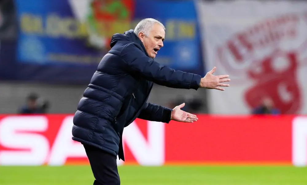 Mourinho et plusieurs joueurs rappelés à l&rsquo;ordre sur le respect des règles sanitaires