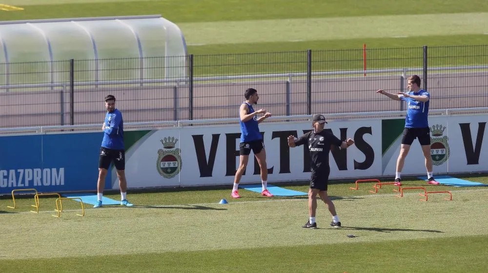 Schalke invite ses fans à ne pas réclamer un remboursement de leur abonnement