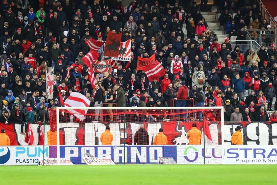 Reims appelle ses supporters à rendre hommage au docteur Gonzalez