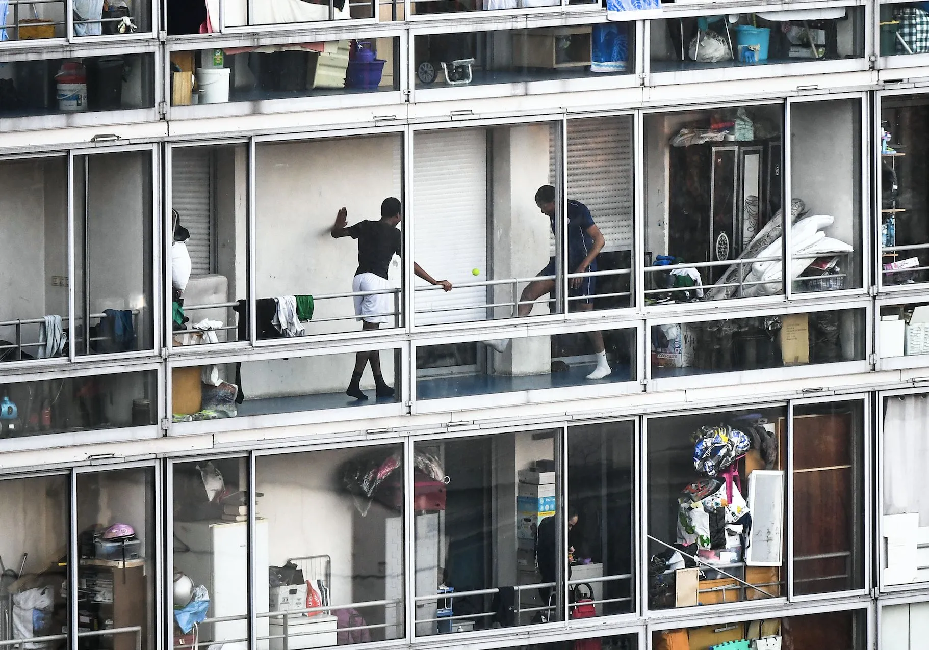 Tu sais que t&rsquo;as joué au foot en appartement quand&#8230;