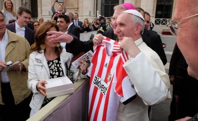 Père Marc : «<span style="font-size:50%">&nbsp;</span>J&rsquo;ai dit au pape de prier pour Sunderland<span style="font-size:50%">&nbsp;</span>»