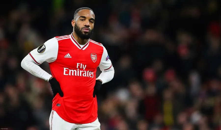 Alexandre Lacazette fait polémique en inhalant du gaz hilarant
