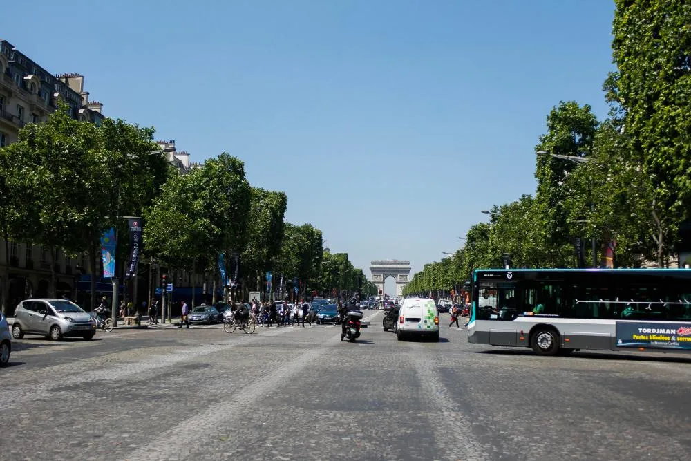 Une star de Premier League organise une sex party à Paris