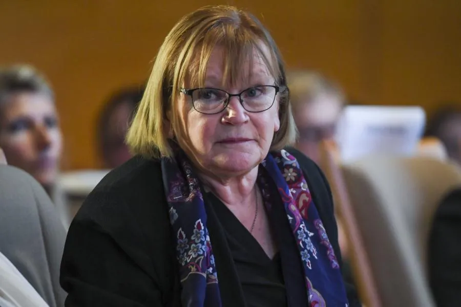 Marie-George Buffet ne veut pas d&rsquo;une reprise du foot à huis clos