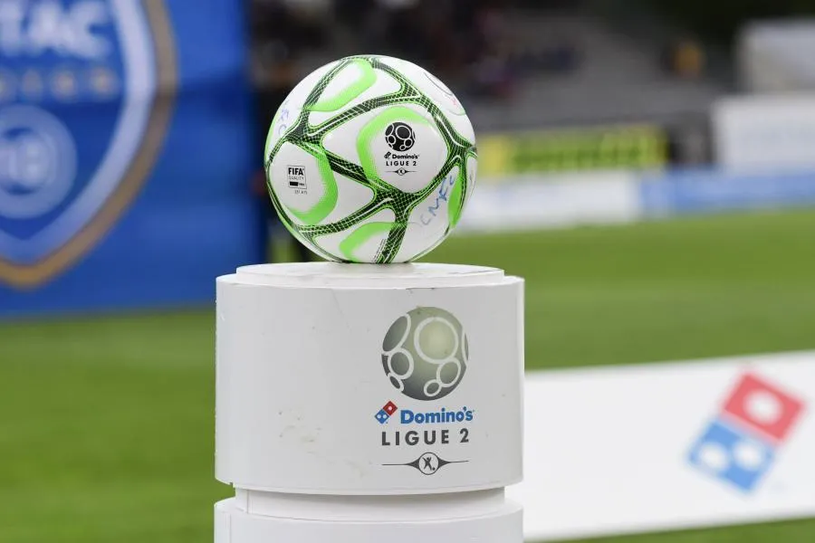 La FFF annule la Ligue 2 à 22