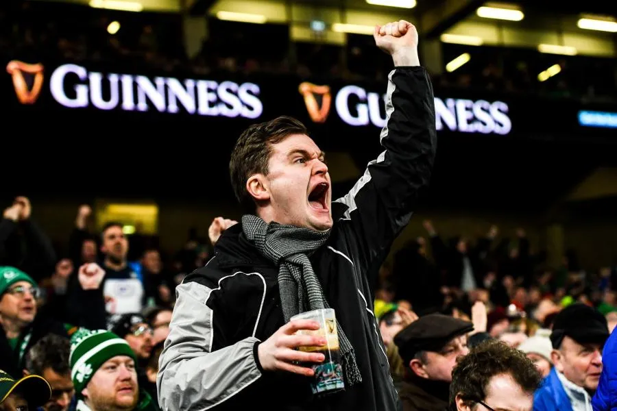 L&rsquo;alcool bientôt de retour dans les stades ?