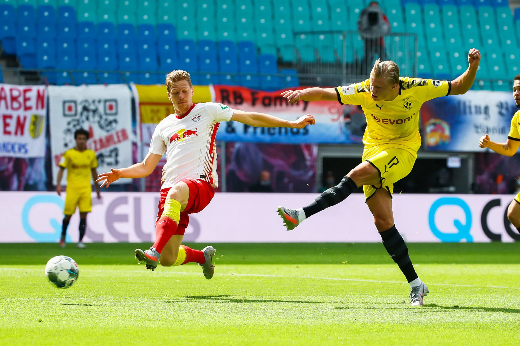 Le Borussia Dortmund maîtrise à Leipzig