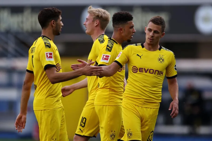 Dortmund éclate Paderborn et consolide sa deuxième place