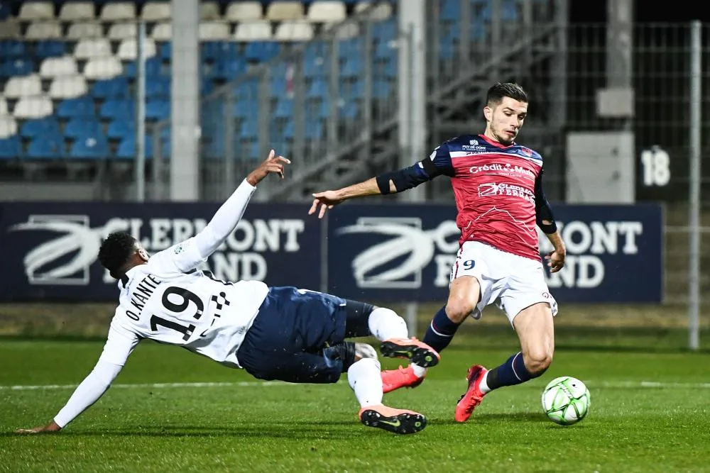 Adrian Grbić finalement vers Lorient ?