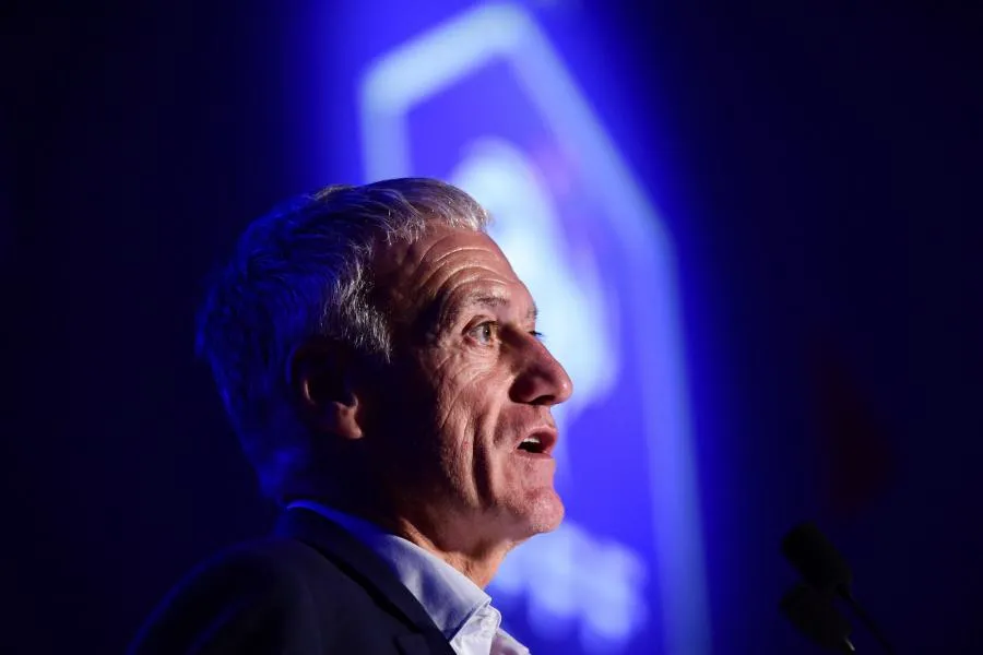 Deschamps n&rsquo;exclut pas de prolonger après le Mondial au Qatar