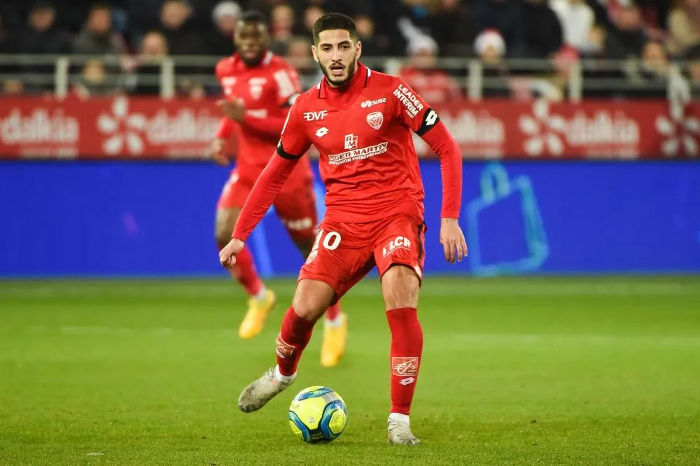 Benzia a subi une greffe de peau à la main