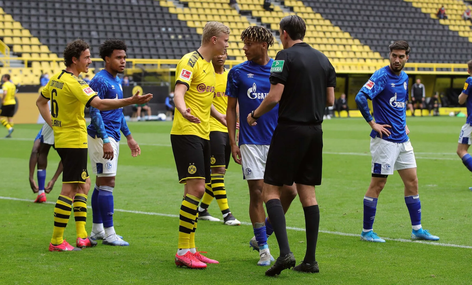 Pronostic Fribourg Schalke : Analyse, prono et cotes du match de Bundesliga