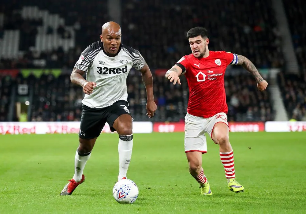 Un joueur de Derby County poignardé en pleine rue