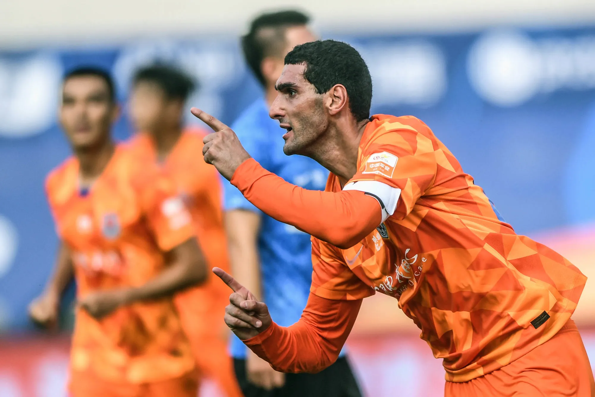 Marouane Fellaini marque un triplé en sept minutes avec le  Shandong Luneng