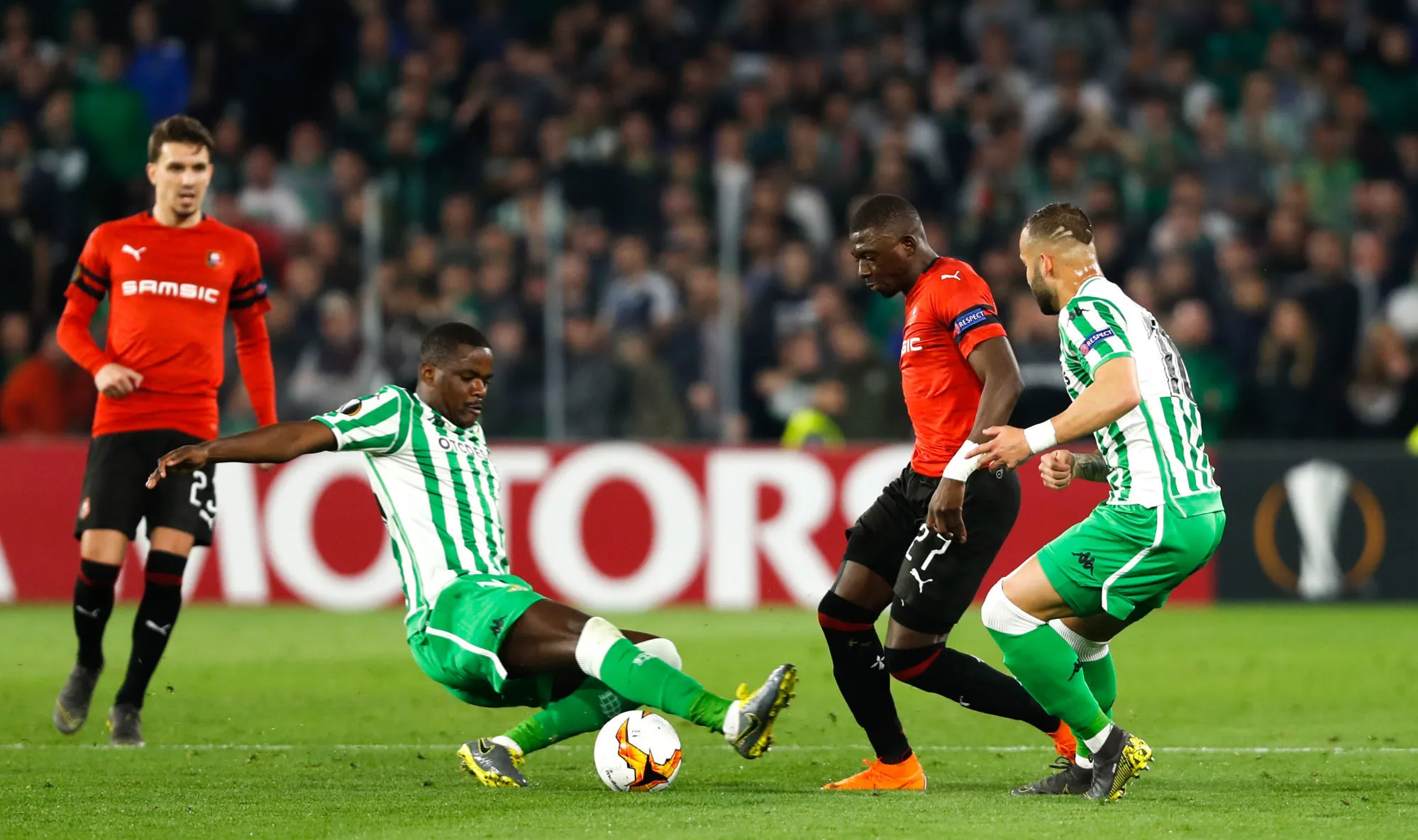 Rennes sur William Carvalho (Betis Séville) ?