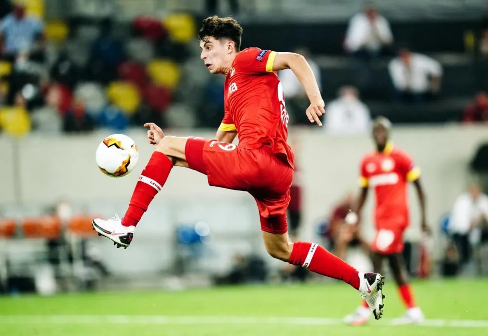 Kai Havertz signe à l’Heracles Almelo
