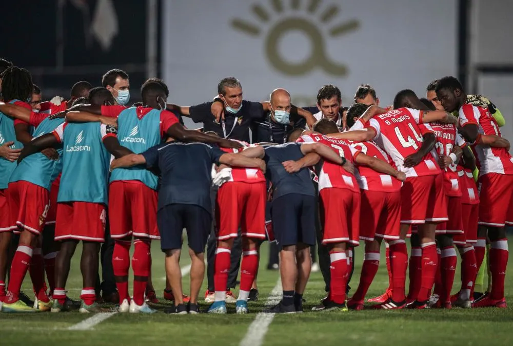 Au Portugal, les joueurs du CD Aves font grève en début de match