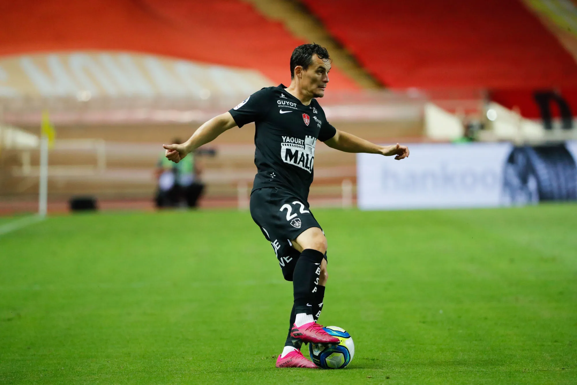 Pronostic Nimes Brest : Analyse, cotes et prono du match de Ligue 1