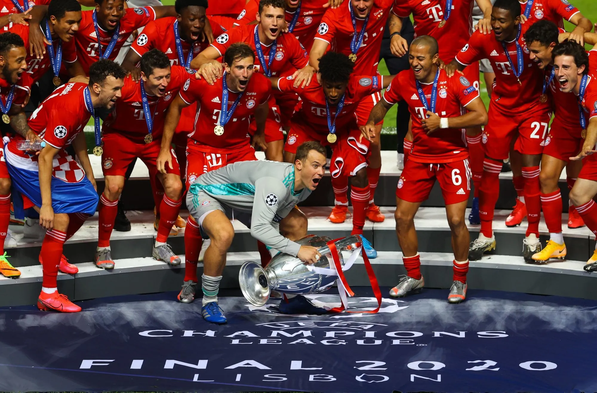 Le retour du super Manuel Neuer, impassable face au PSG