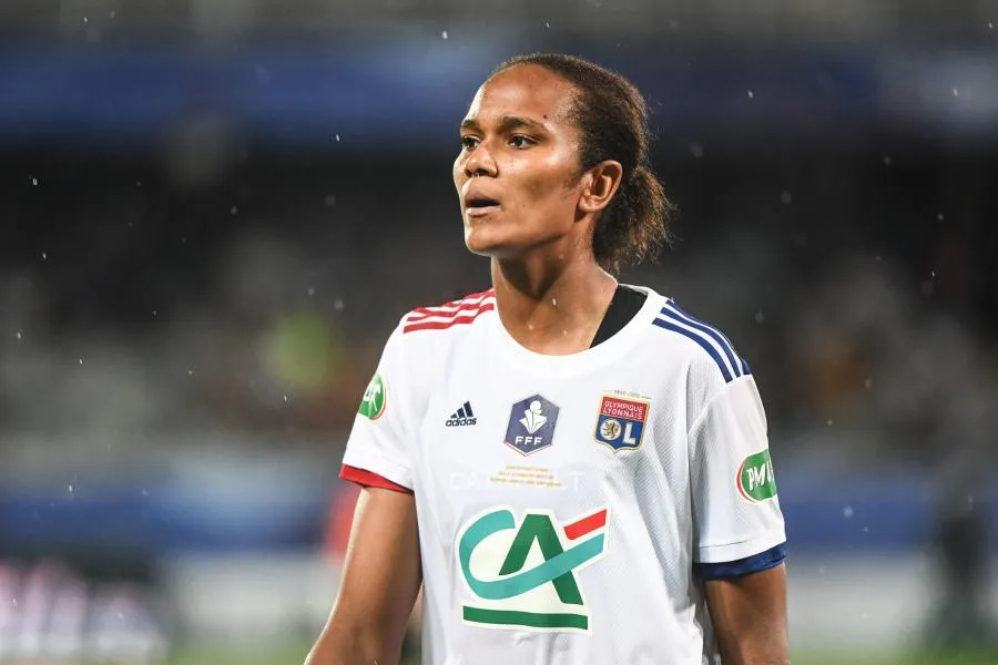 Wendie Renard : «<span style="font-size:50%">&nbsp;</span>J&rsquo;ai encore de l&rsquo;encre dans ma plume<span style="font-size:50%">&nbsp;</span>»