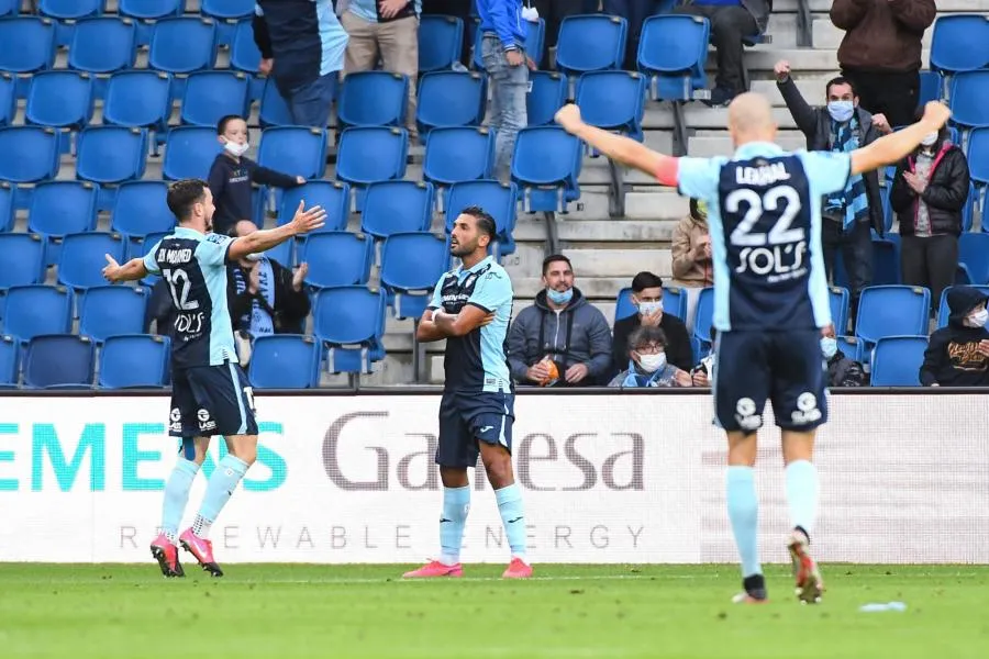 Grenoble enfonce Toulouse, le PFC leader