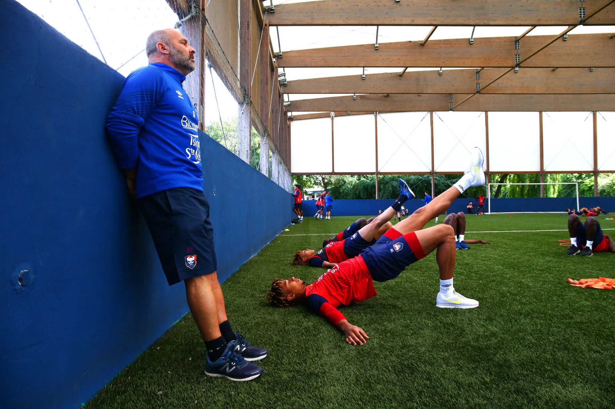 Le foot est-il vraiment un sport viril, comme le dit Pascal Dupraz ?