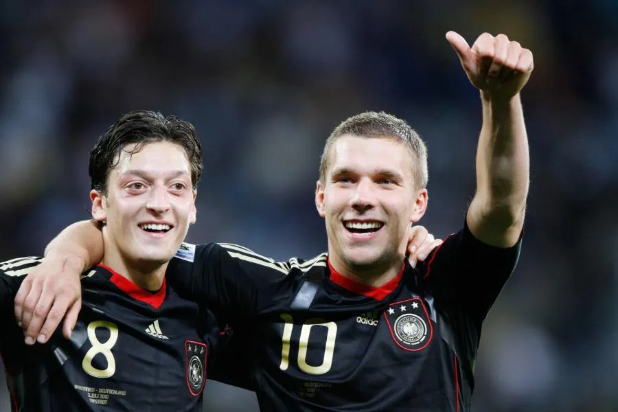 Podolski : «<span style="font-size:50%">&nbsp;</span>Özil n’est pas un connard<span style="font-size:50%">&nbsp;</span>»