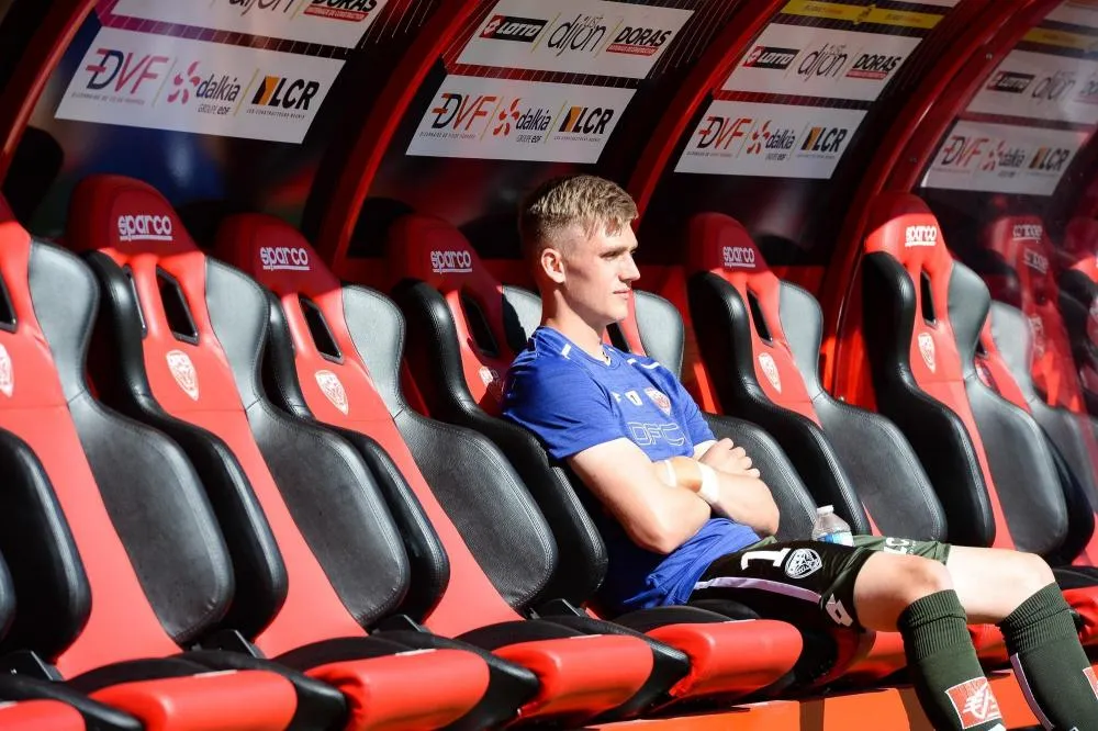 Runarsson supprime ses tweets anti-Wenger