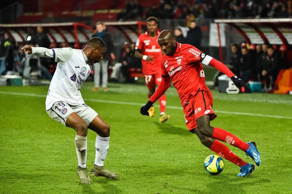 Julio Tavarès s’engage avec Al Faisaly