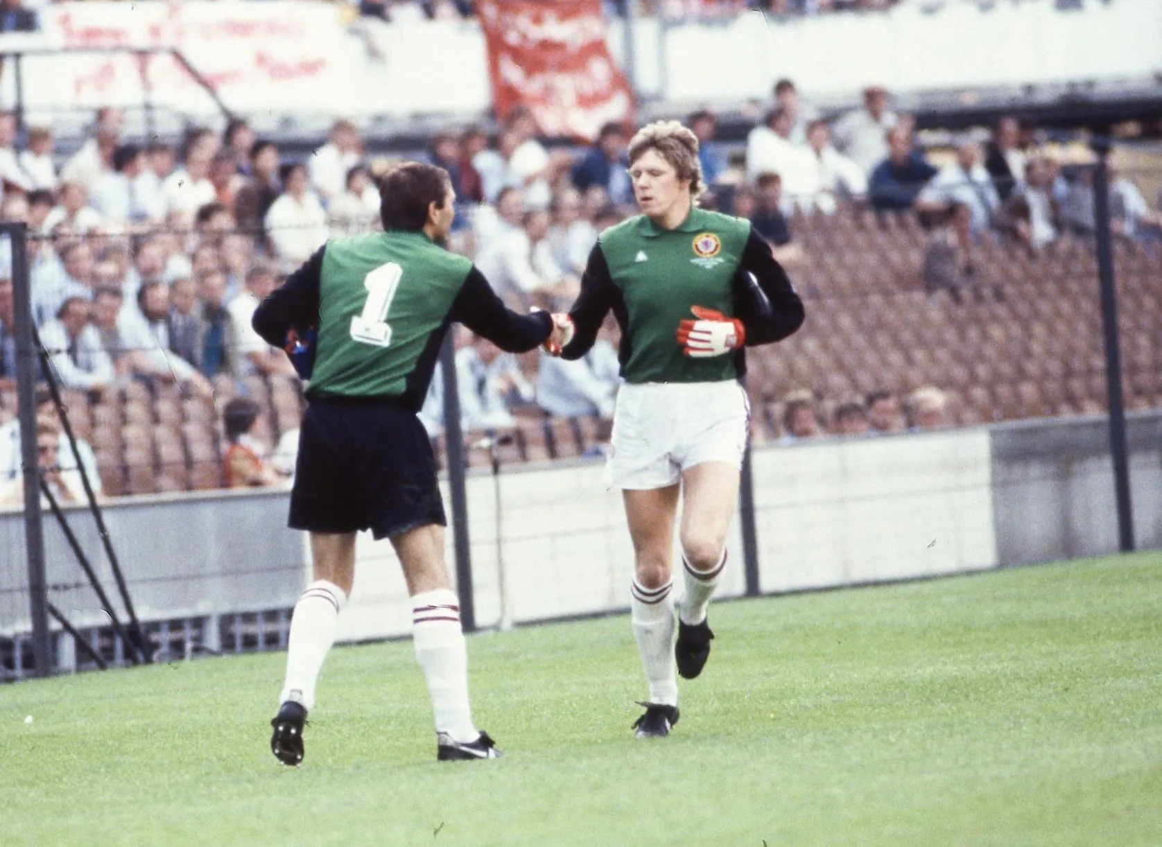 Comment la règle des changements en cours de match a-t-elle évolué ?