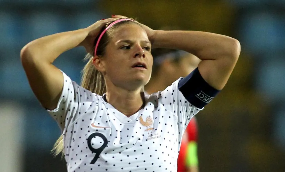 Le Sommer « fière » du record de buts en sélection