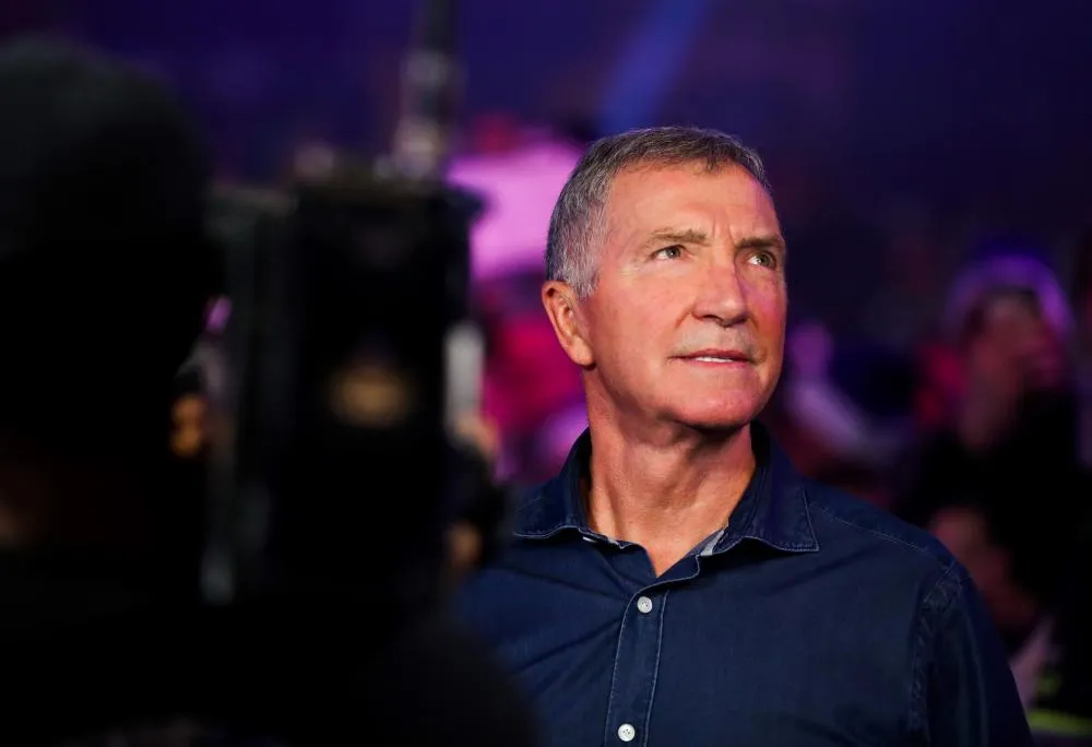 Souness pointe du doigt la hauteur de la pelouse d&rsquo;Aston Villa