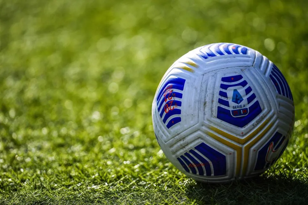 Un club de D3 italienne dédie son maillot third aux fans de l&rsquo;ADO Den Haag