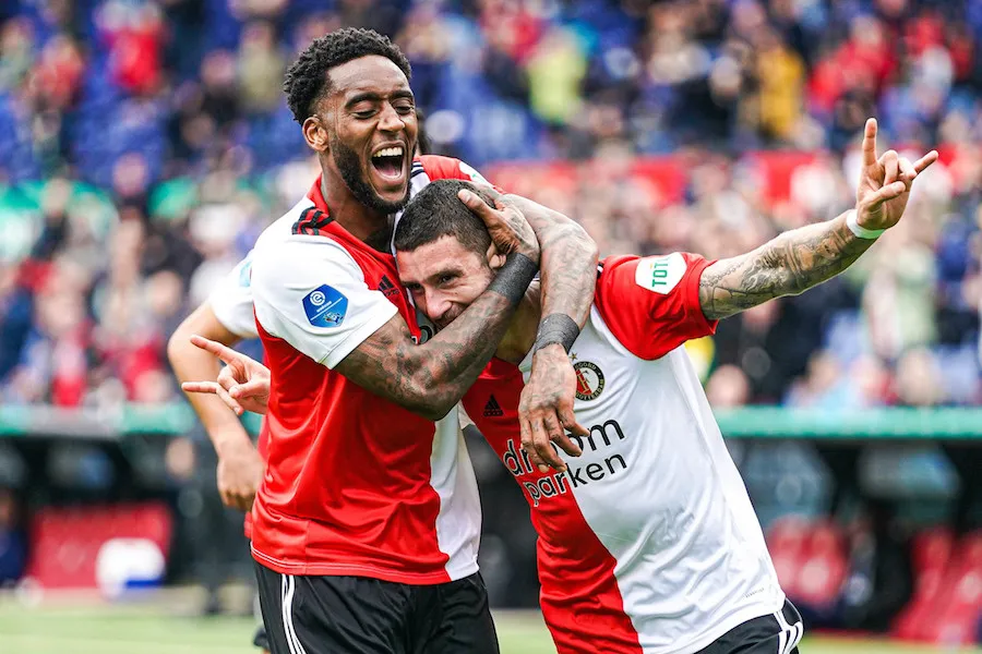 Le magnifique retourné de Senesi avec le Feyenoord