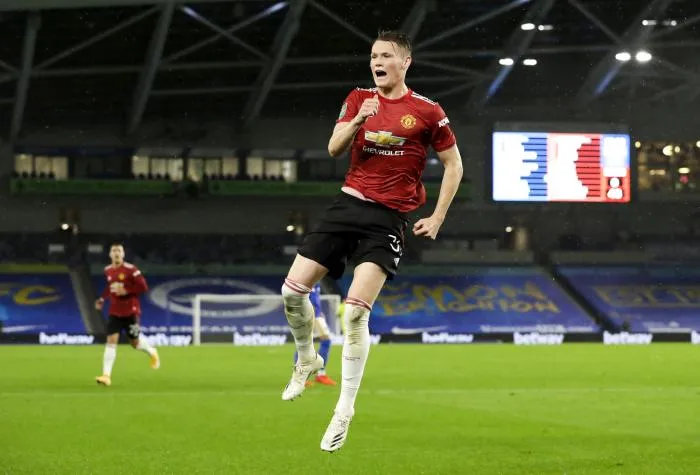 Everton explose West Ham, Manchester United coule Brighton