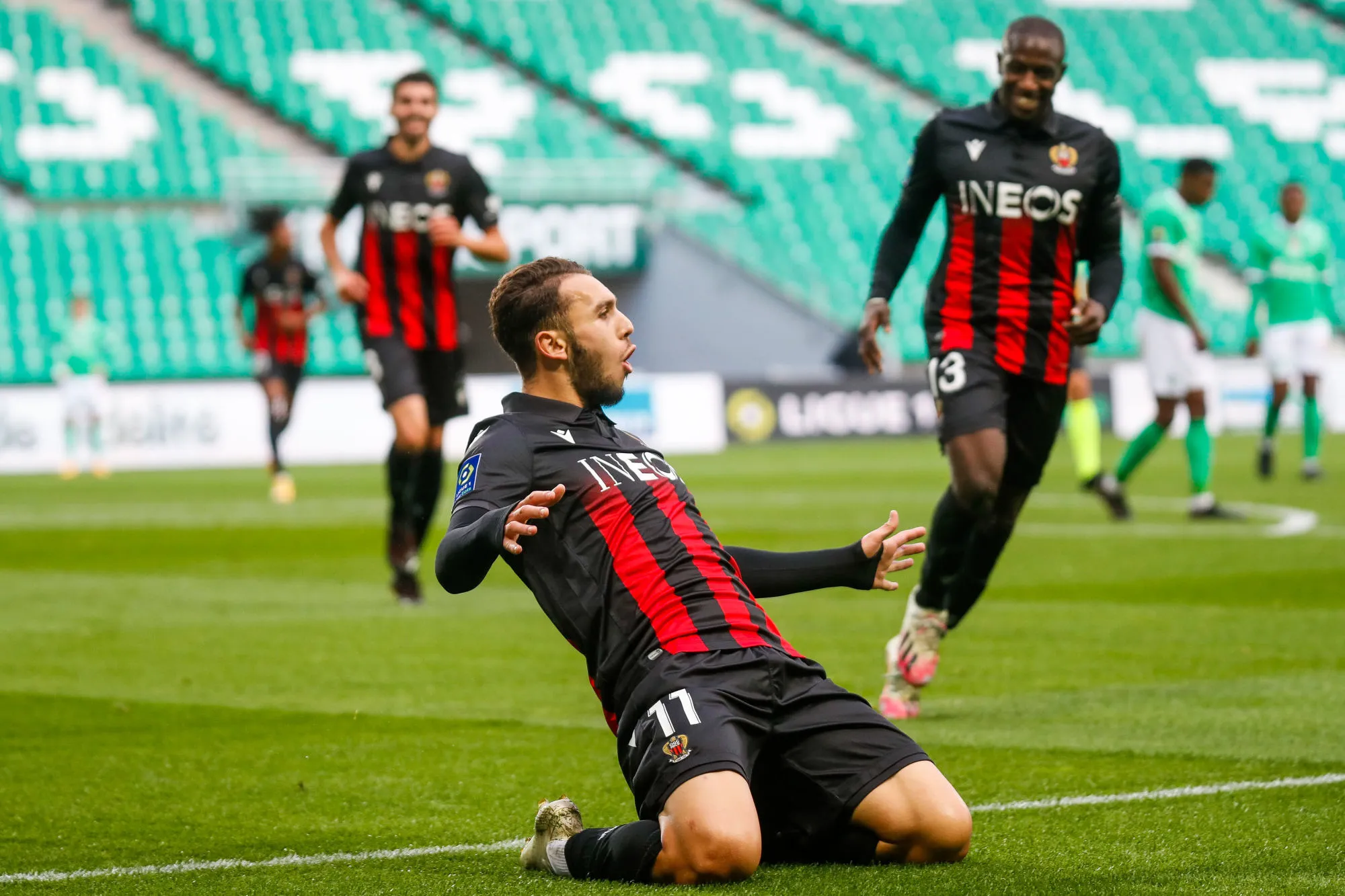 Saint-Étienne s’offre aisément à Nice à domicile, en Ligue 1