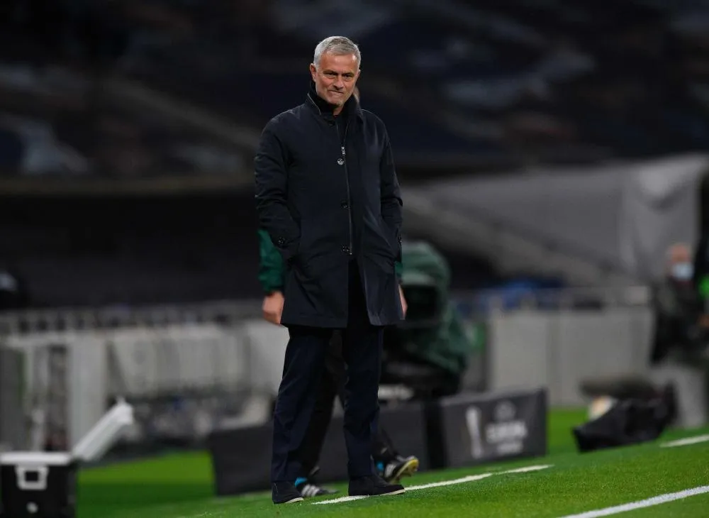 Mourinho chambre Højbjerg après sa double roulette